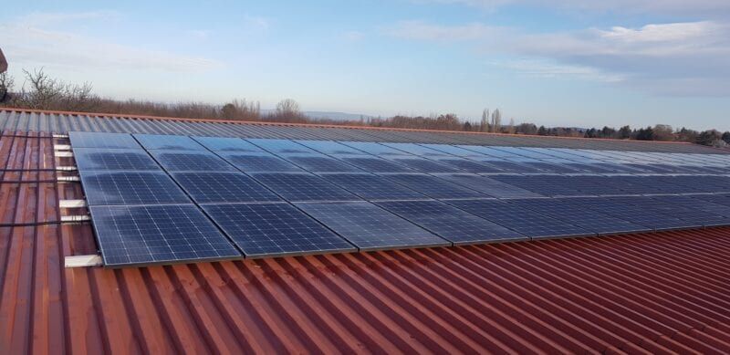 Üzembiztonság és energiaköltség: mit adhat a saját napelem és tároló?
